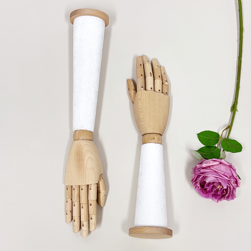 Hölzerne Samt-Handschaufenster – Body Jewelry Shop Bewertung und Preis